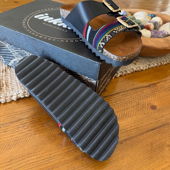 Inkkas Blackbird Buckle Sandals - Picture 5 of 6